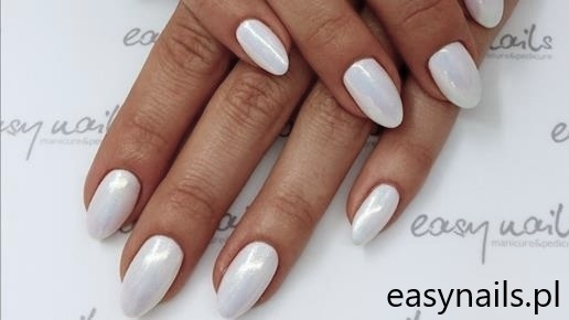 Mermaid Nails: Inspiration and Magical Shine Effect