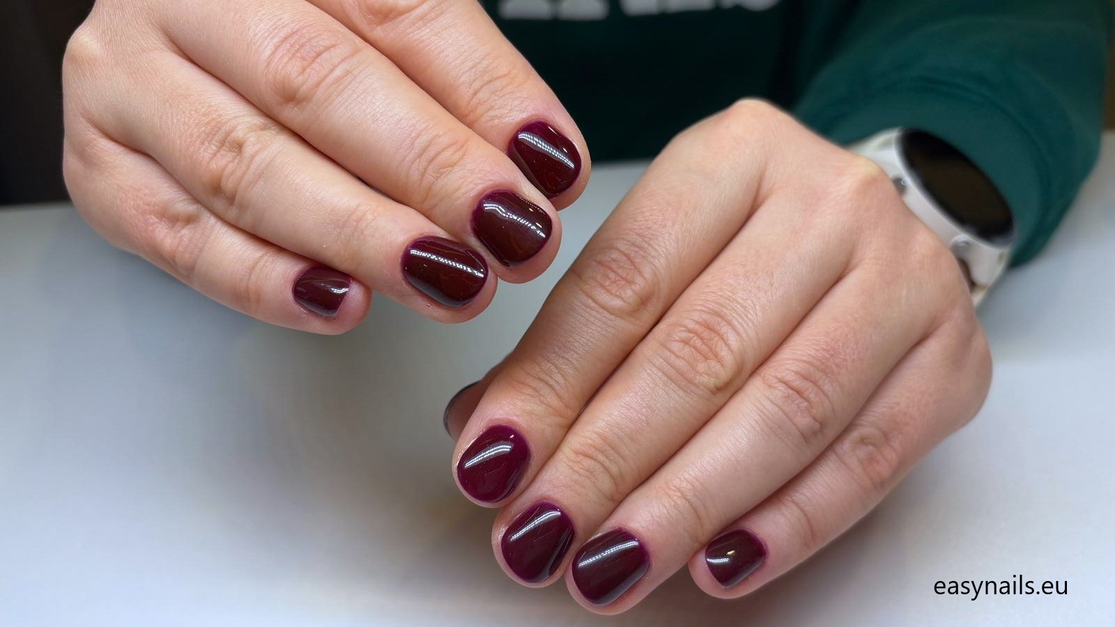 Burgundy Hybrid Nails: Intense Elegance for Cooler Days