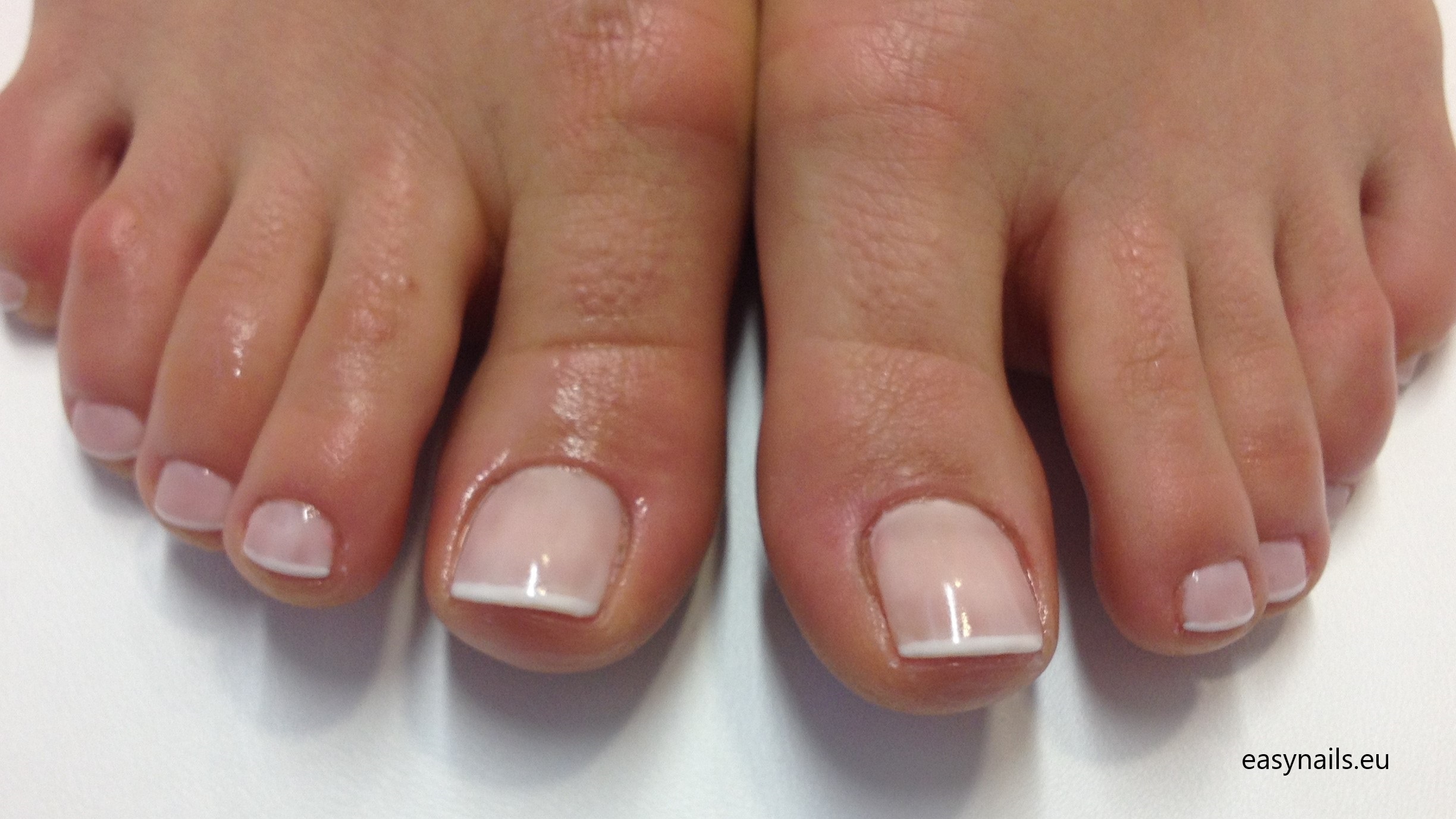 How to Choose the Perfect Wedding Pedicure Polish Color