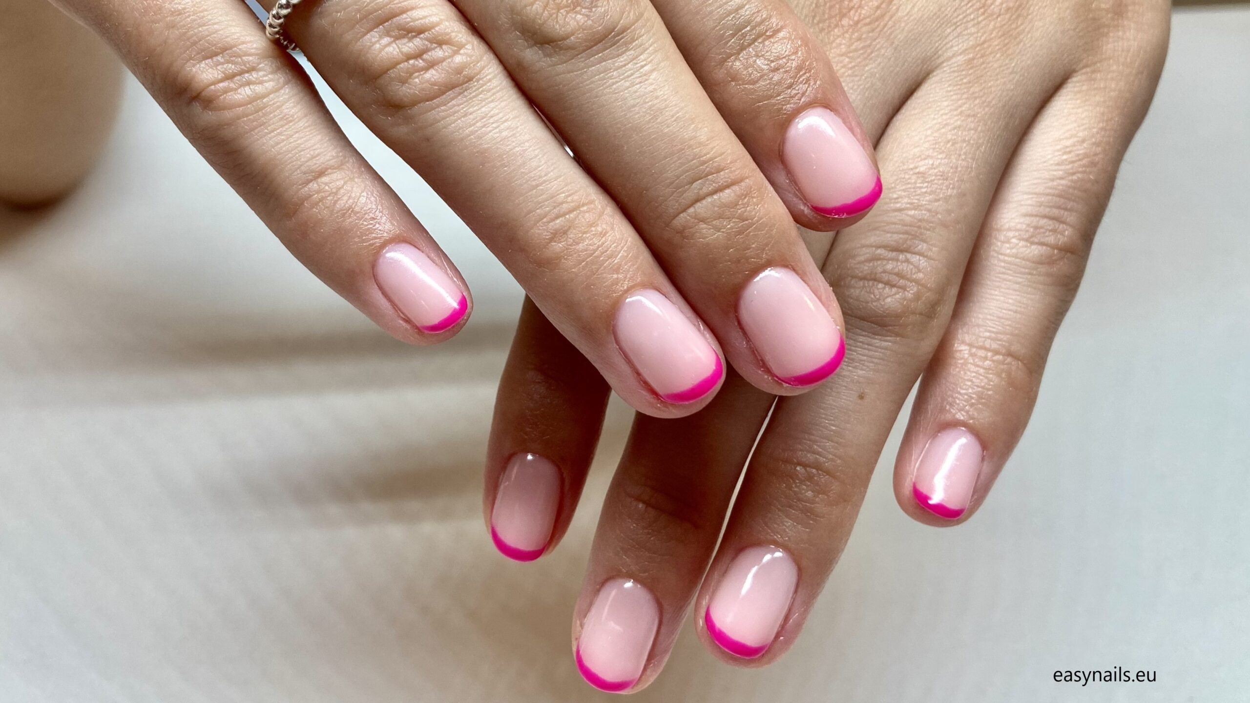 French Manicure for Summer: Fashionable Nails for Warm Days