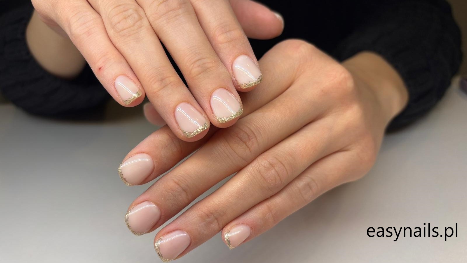 French Nails with Glitter: Trendy Styles and Inspirations for Every Occasion