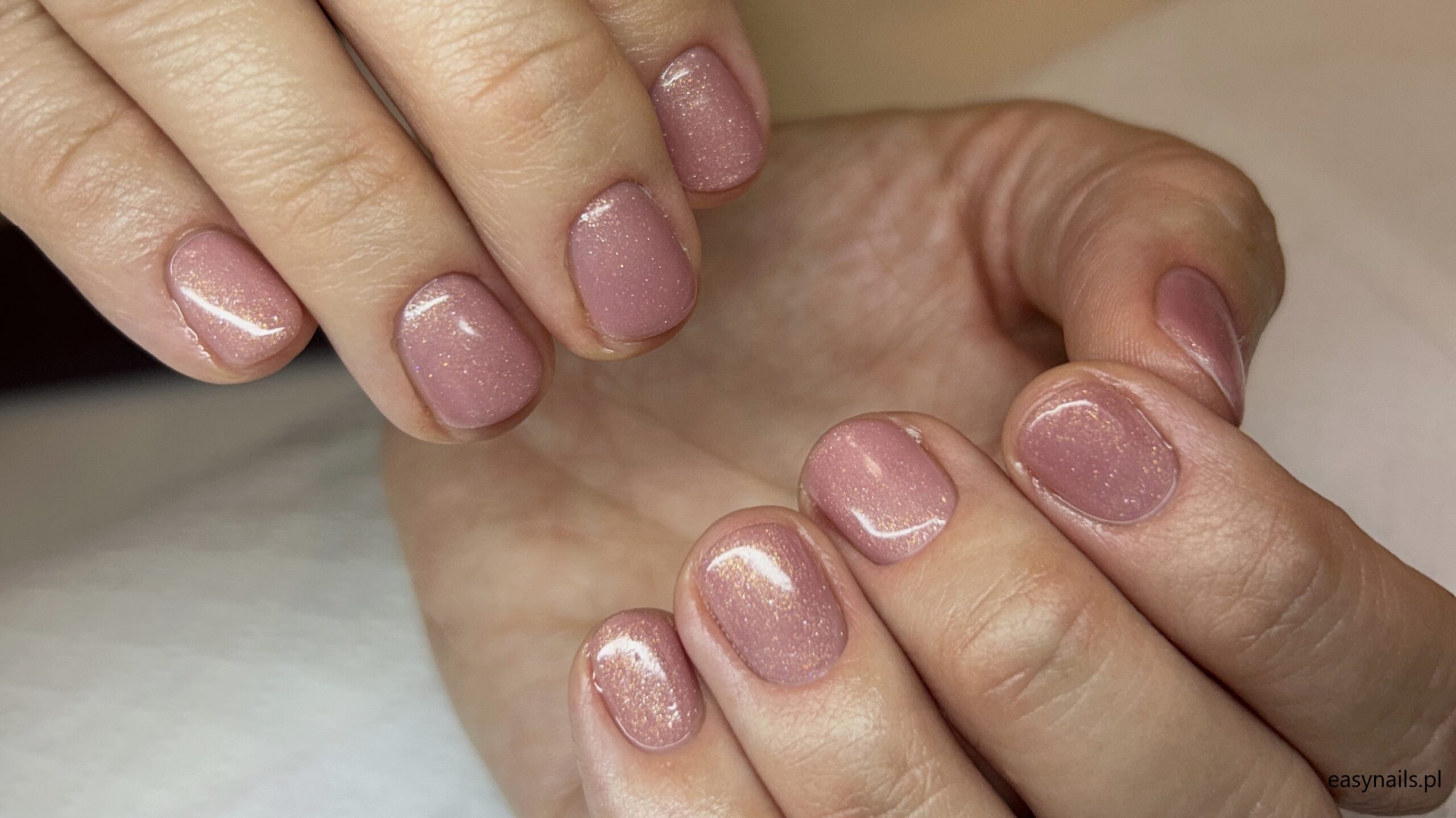 Best Wedding Nail Ideas for a Pink Dress