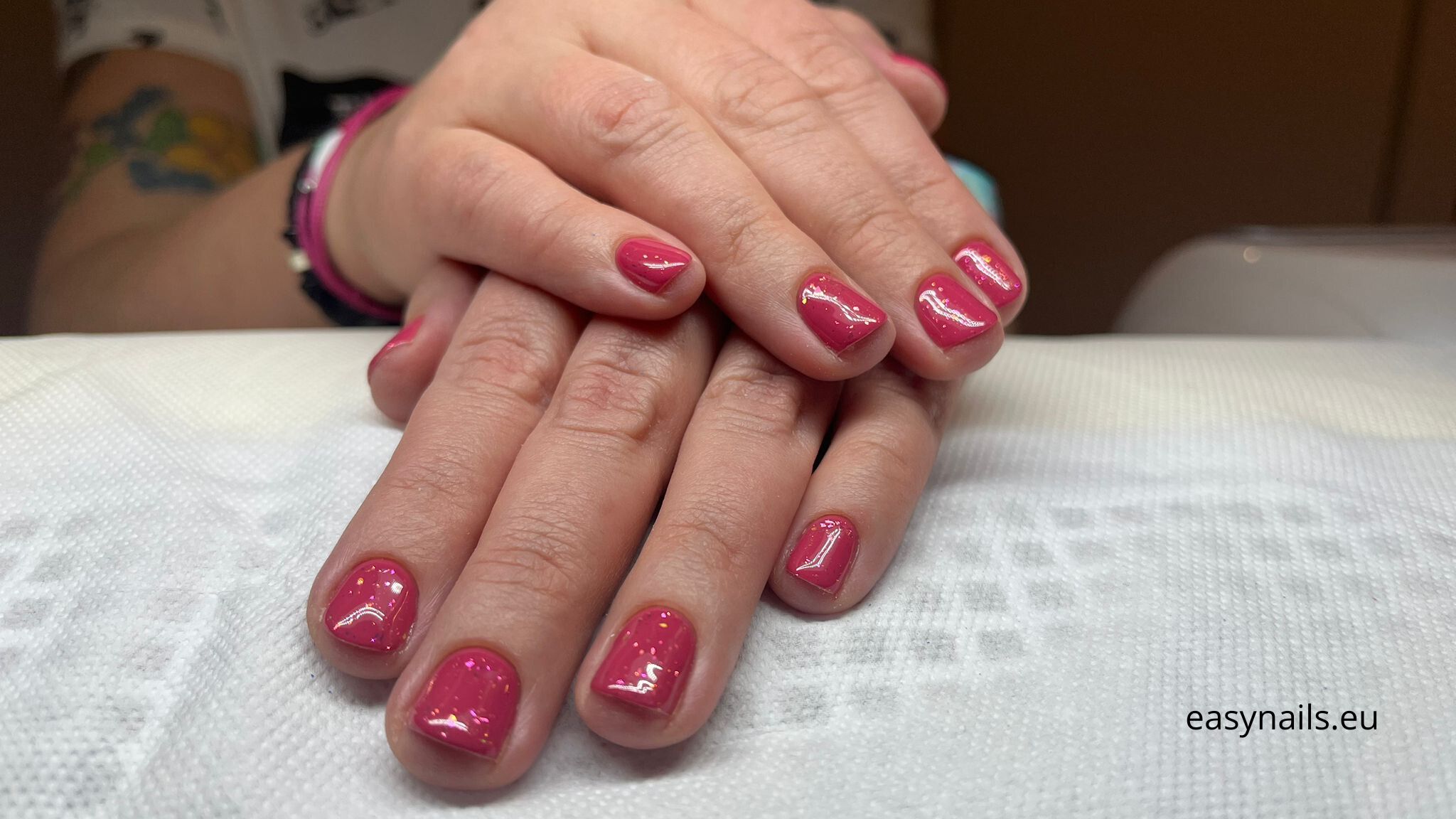 Raspberry Hybrid Nails: A Juicy and Appetizing Color for the Bold