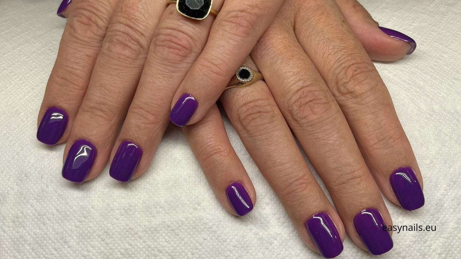 Purple Hybrid Nails: Mysterious Charm and Royal Elegance
