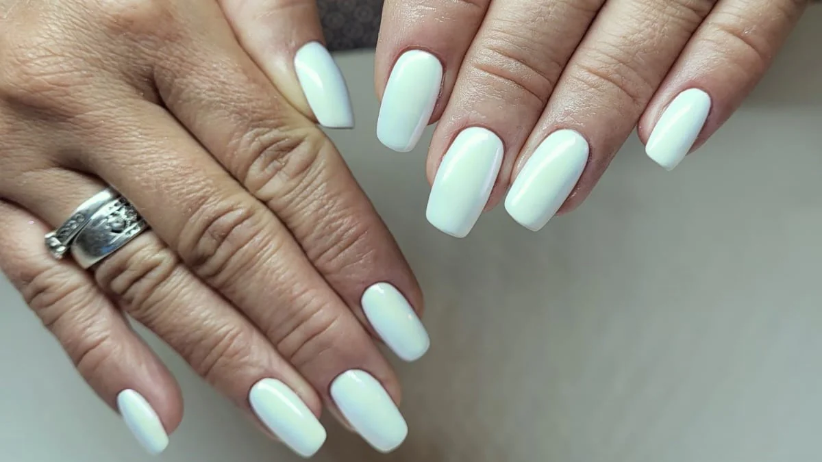 Timeless Elegance: White Nails Inspiration